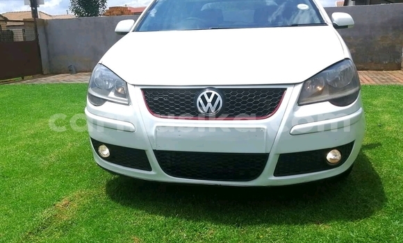 Nunua Ilio tumika Volkswagen Polo Nyeupe Gari ndani ya Beitbridge nchini Matabeleland Kusini Nunua Ilio tumika Volkswagen Polo Nyeupe Gari ndani ya Beitbridge nchini Matabeleland Kusini
