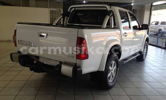 Acheter Occasion Voiture Isuzu KB Blanc à Beitbridge, Matabeleland South Acheter Occasion Voiture Isuzu KB Blanc à Beitbridge, Matabeleland South