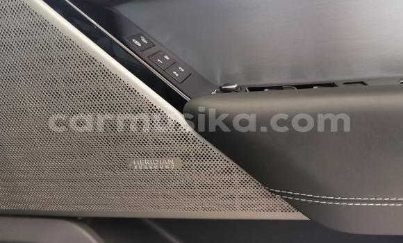 Nunua Ilio tumika Land Rover Range Rover Velar Fedha Gari ndani ya Beitbridge nchini Matabeleland Kusini Nunua Ilio tumika Land Rover Range Rover Velar Fedha Gari ndani ya Beitbridge nchini Matabeleland Kusini