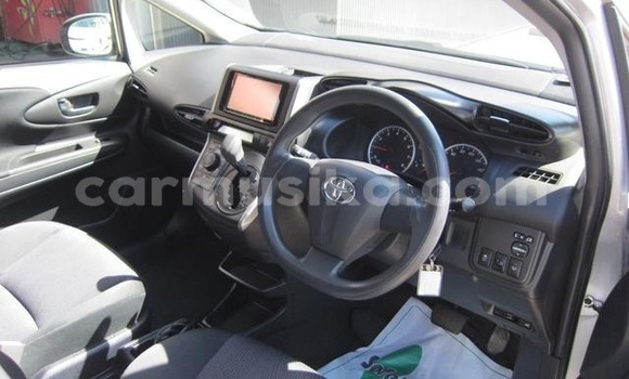 Tenga Tsaru Toyota Wish Sirivha Mota in Beitbridge in Matabeleland South Tenga Tsaru Toyota Wish Sirivha Mota in Beitbridge in Matabeleland South