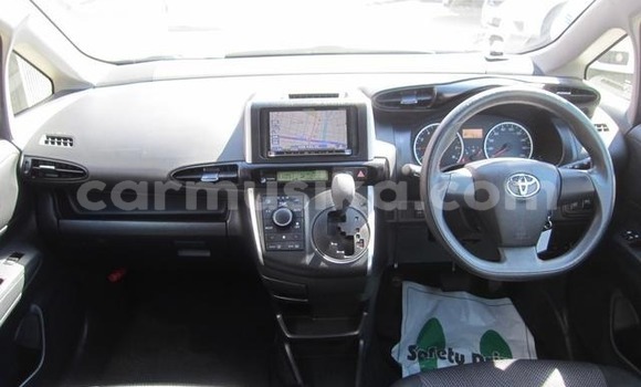 Tenga Tsaru Toyota Wish Sirivha Mota in Beitbridge in Matabeleland South Tenga Tsaru Toyota Wish Sirivha Mota in Beitbridge in Matabeleland South