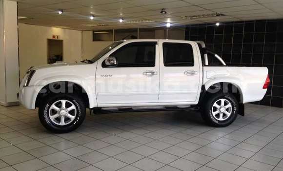 Acheter Occasion Voiture Isuzu KB Blanc à Beitbridge, Matabeleland South Acheter Occasion Voiture Isuzu KB Blanc à Beitbridge, Matabeleland South