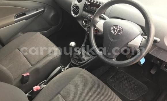 Buy Used Toyota Etios Red Car in Beitbridge in Matabeleland South Buy Used Toyota Etios Red Car in Beitbridge in Matabeleland South