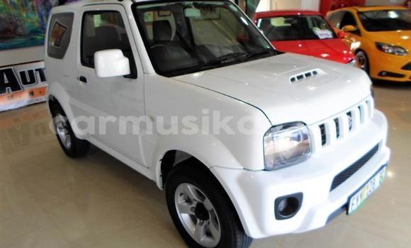 Tenga Tsaru Suzuki Jimny Chena Mota in Beitbridge in Matabeleland South