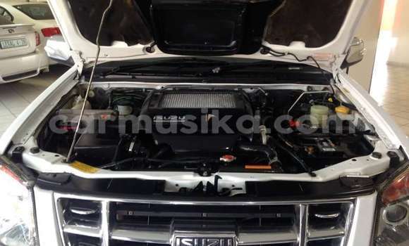 Acheter Occasion Voiture Isuzu KB Blanc à Beitbridge, Matabeleland South Acheter Occasion Voiture Isuzu KB Blanc à Beitbridge, Matabeleland South