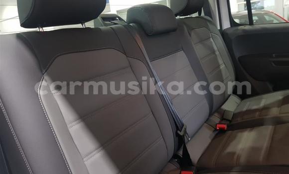 Nunua Ilio tumika Volkswagen Amarok Nyeupe Gari ndani ya Beitbridge nchini Matabeleland Kusini Nunua Ilio tumika Volkswagen Amarok Nyeupe Gari ndani ya Beitbridge nchini Matabeleland Kusini