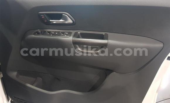 Nunua Ilio tumika Volkswagen Amarok Nyeupe Gari ndani ya Beitbridge nchini Matabeleland Kusini Nunua Ilio tumika Volkswagen Amarok Nyeupe Gari ndani ya Beitbridge nchini Matabeleland Kusini