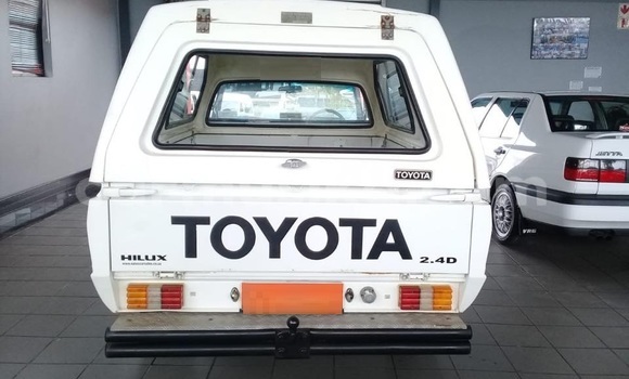 Tenga Tsaru Toyota Hilux Zvimwe Mota in Beitbridge in Matabeleland South Tenga Tsaru Toyota Hilux Zvimwe Mota in Beitbridge in Matabeleland South