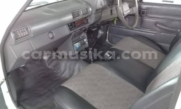 Tenga Tsaru Toyota Hilux Zvimwe Mota in Beitbridge in Matabeleland South Tenga Tsaru Toyota Hilux Zvimwe Mota in Beitbridge in Matabeleland South