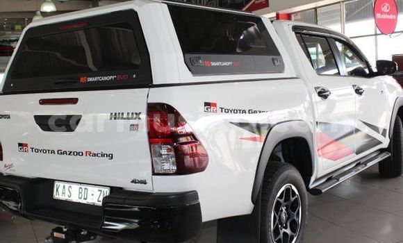 Buy Used Toyota Hilux White Car in Beitbridge in Matabeleland South Buy Used Toyota Hilux White Car in Beitbridge in Matabeleland South