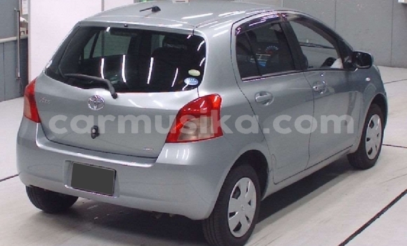 Nunua Ilio tumika Toyota Vitz Fedha Gari ndani ya Beitbridge nchini Matabeleland Kusini Nunua Ilio tumika Toyota Vitz Fedha Gari ndani ya Beitbridge nchini Matabeleland Kusini