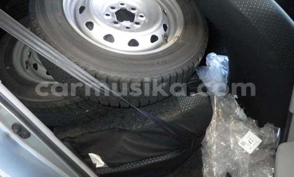 Nunua Ilio tumika Toyota Vitz Fedha Gari ndani ya Beitbridge nchini Matabeleland Kusini Nunua Ilio tumika Toyota Vitz Fedha Gari ndani ya Beitbridge nchini Matabeleland Kusini