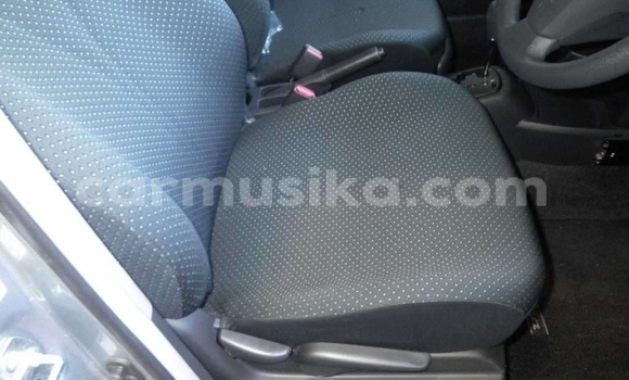 Nunua Ilio tumika Toyota Vitz Fedha Gari ndani ya Beitbridge nchini Matabeleland Kusini Nunua Ilio tumika Toyota Vitz Fedha Gari ndani ya Beitbridge nchini Matabeleland Kusini