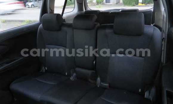 Nunua Ilio tumika Toyota Vitz Fedha Gari ndani ya Beitbridge nchini Matabeleland Kusini Nunua Ilio tumika Toyota Vitz Fedha Gari ndani ya Beitbridge nchini Matabeleland Kusini