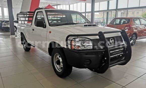 Buy Used Nissan NP 300 Silver Car in Beitbridge in Matabeleland South
