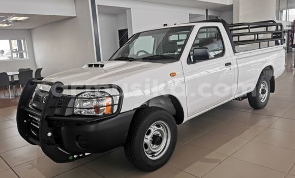Buy Used Nissan NP 300 Silver Car in Beitbridge in Matabeleland South Buy Used Nissan NP 300 Silver Car in Beitbridge in Matabeleland South