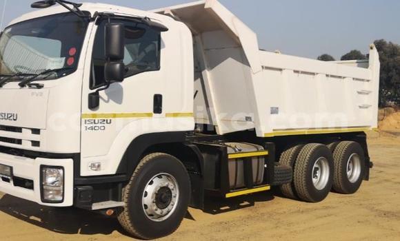 Acheter Occasion Utilitaire Isuzu FTR 850 Blanc à Beitbridge, Matabeleland South Acheter Occasion Utilitaire Isuzu FTR 850 Blanc à Beitbridge, Matabeleland South