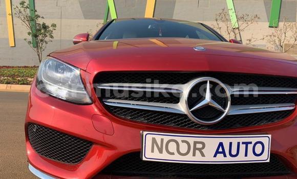 Acheter Occasion Voiture Mercedes‒Benz C–Class Rouge à Beitbridge, Matabeleland South Acheter Occasion Voiture Mercedes‒Benz C–Class Rouge à Beitbridge, Matabeleland South