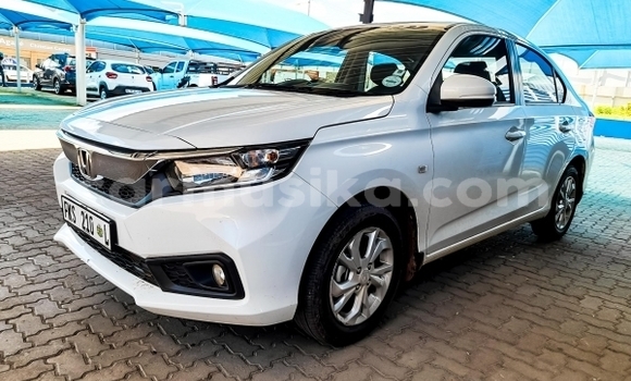 Buy Used Honda Accord White Car in Beitbridge in Matabeleland South Buy Used Honda Accord White Car in Beitbridge in Matabeleland South