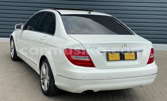 Acheter Occasion Voiture Mercedes‒Benz C–Class Blanc à Beitbridge, Matabeleland South Acheter Occasion Voiture Mercedes‒Benz C–Class Blanc à Beitbridge, Matabeleland South