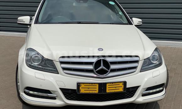Acheter Occasion Voiture Mercedes‒Benz C–Class Blanc à Beitbridge, Matabeleland South Acheter Occasion Voiture Mercedes‒Benz C–Class Blanc à Beitbridge, Matabeleland South