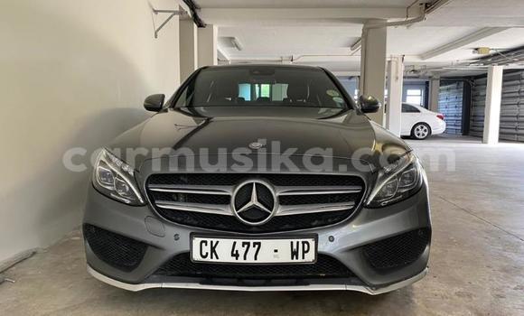 Nunua Ilio tumika Mercedes‒Benz C–Class Beige Gari ndani ya Beitbridge nchini Matabeleland Kusini
