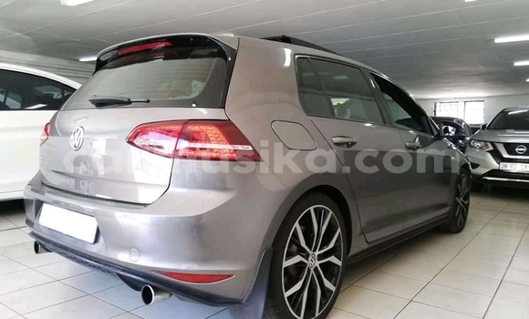 Acheter Occasion Voiture Volkswagen Golf GTI Beige à Beitbridge, Matabeleland South Acheter Occasion Voiture Volkswagen Golf GTI Beige à Beitbridge, Matabeleland South