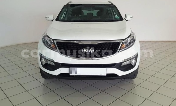 Acheter Occasion Voiture Kia Sportage Blanc à Beitbridge, Matabeleland South Acheter Occasion Voiture Kia Sportage Blanc à Beitbridge, Matabeleland South