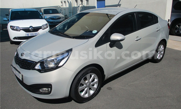 Acheter Occasion Voiture Kia Rio Rouge à Beitbridge, Matabeleland South Acheter Occasion Voiture Kia Rio Rouge à Beitbridge, Matabeleland South