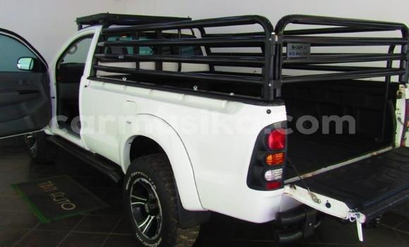 Acheter Occasion Voiture Toyota Hilux Blanc à Beitbridge, Matabeleland South Acheter Occasion Voiture Toyota Hilux Blanc à Beitbridge, Matabeleland South