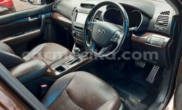Acheter Occasion Voiture Kia Sorento Beige à Beitbridge, Matabeleland South Acheter Occasion Voiture Kia Sorento Beige à Beitbridge, Matabeleland South