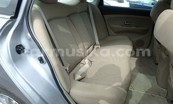 Nunua Ilio tumika Nissan Bluebird Sylphy Fedha Gari ndani ya Beitbridge nchini Matabeleland Kusini Nunua Ilio tumika Nissan Bluebird Sylphy Fedha Gari ndani ya Beitbridge nchini Matabeleland Kusini