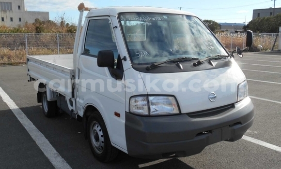 Nunua Ilio tumika Nissan Vanette Nyeupe Gari ndani ya Beitbridge nchini Matabeleland Kusini