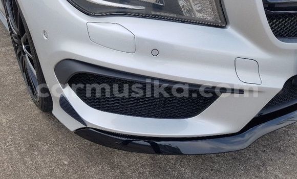 Nunua Ilio tumika Mercedes‒Benz C-klasse AMG Fedha Gari ndani ya Beitbridge nchini Matabeleland Kusini Nunua Ilio tumika Mercedes‒Benz C-klasse AMG Fedha Gari ndani ya Beitbridge nchini Matabeleland Kusini