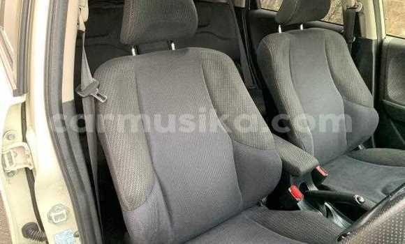 Acheter Occasion Voiture Honda Fit Blanc à Beitbridge, Matabeleland South Acheter Occasion Voiture Honda Fit Blanc à Beitbridge, Matabeleland South