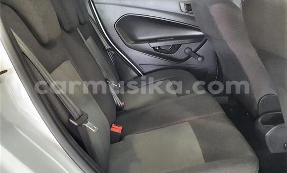 Acheter Occasion Voiture Ford Fiesta Blanc à Beitbridge, Matabeleland South Acheter Occasion Voiture Ford Fiesta Blanc à Beitbridge, Matabeleland South