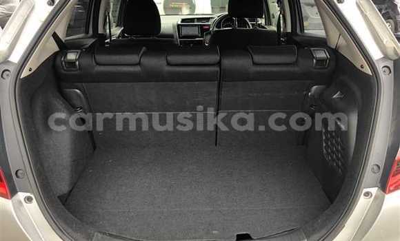 Buy Used Honda Fit Silver Car in Beitbridge in Matabeleland South Buy Used Honda Fit Silver Car in Beitbridge in Matabeleland South