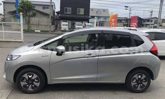 Buy Used Honda Fit Silver Car in Beitbridge in Matabeleland South Buy Used Honda Fit Silver Car in Beitbridge in Matabeleland South