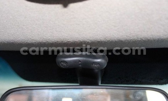 Buy Used Hyundai H200 White Car in Beitbridge in Matabeleland South Buy Used Hyundai H200 White Car in Beitbridge in Matabeleland South