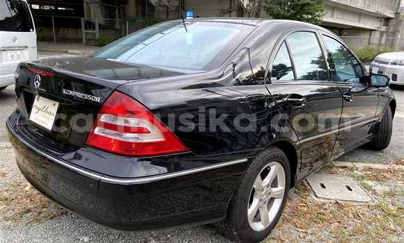 Acheter Occasion Voiture Mercedes‒Benz C-klasse Noir à Beitbridge, Matabeleland South Acheter Occasion Voiture Mercedes‒Benz C-klasse Noir à Beitbridge, Matabeleland South