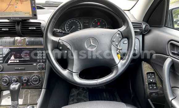 Acheter Occasion Voiture Mercedes‒Benz C-klasse Noir à Beitbridge, Matabeleland South Acheter Occasion Voiture Mercedes‒Benz C-klasse Noir à Beitbridge, Matabeleland South