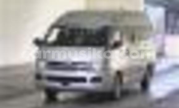 Tenga Tsaru Toyota Hiace Sirivha Mota in Beitbridge in Matabeleland South