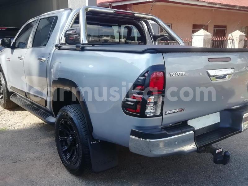 Big with watermark toyota hilux matabeleland south beitbridge 19993