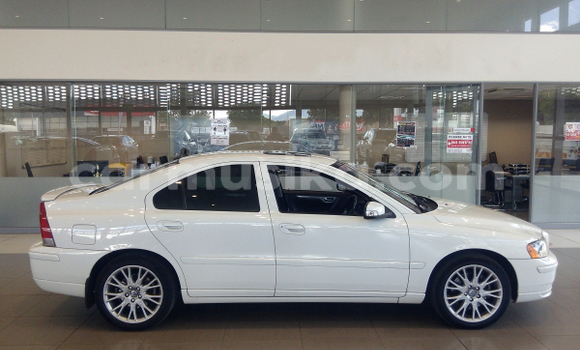 Tenga Tsaru Volvo S60 Chena Mota in Beitbridge in Matabeleland South Tenga Tsaru Volvo S60 Chena Mota in Beitbridge in Matabeleland South