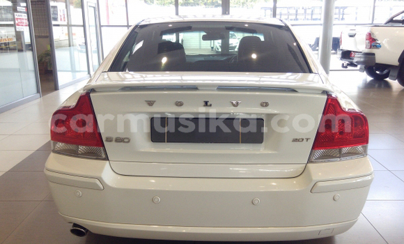 Tenga Tsaru Volvo S60 Chena Mota in Beitbridge in Matabeleland South Tenga Tsaru Volvo S60 Chena Mota in Beitbridge in Matabeleland South