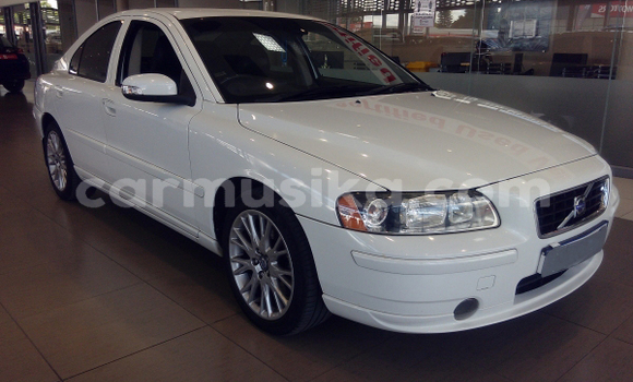 Tenga Tsaru Volvo S60 Chena Mota in Beitbridge in Matabeleland South Tenga Tsaru Volvo S60 Chena Mota in Beitbridge in Matabeleland South