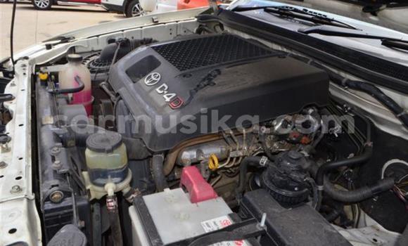 Nunua Ilio tumika Toyota Hilux Nyeupe Gari ndani ya Beitbridge nchini Matabeleland Kusini Nunua Ilio tumika Toyota Hilux Nyeupe Gari ndani ya Beitbridge nchini Matabeleland Kusini