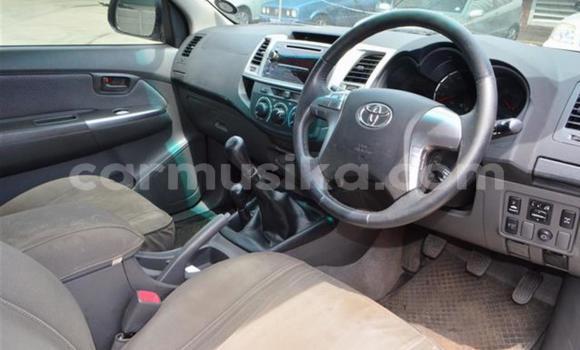 Nunua Ilio tumika Toyota Hilux Nyeupe Gari ndani ya Beitbridge nchini Matabeleland Kusini Nunua Ilio tumika Toyota Hilux Nyeupe Gari ndani ya Beitbridge nchini Matabeleland Kusini