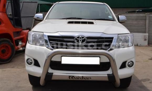 Nunua Ilio tumika Toyota Hilux Nyeupe Gari ndani ya Beitbridge nchini Matabeleland Kusini Nunua Ilio tumika Toyota Hilux Nyeupe Gari ndani ya Beitbridge nchini Matabeleland Kusini