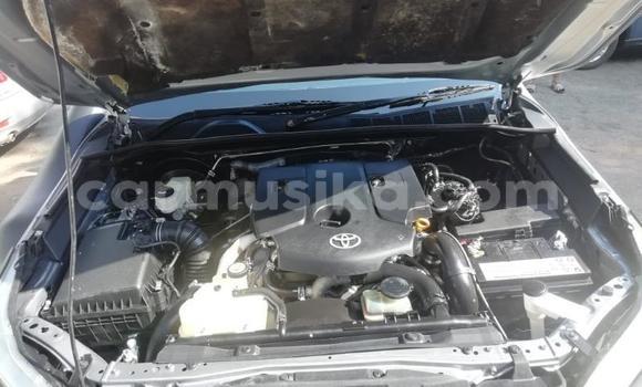 Nunua Ilio tumika Toyota Hilux Fedha Gari ndani ya Beitbridge nchini Matabeleland Kusini Nunua Ilio tumika Toyota Hilux Fedha Gari ndani ya Beitbridge nchini Matabeleland Kusini